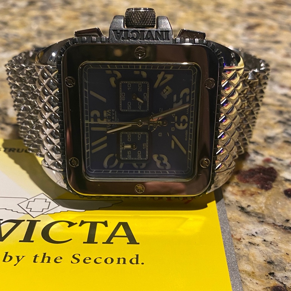 Invicta Reserve Cuadro Quartz Chronograph, model 1693.
